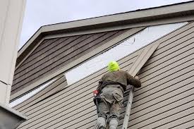 Best Insulated Siding Installation  in Triangle, VA